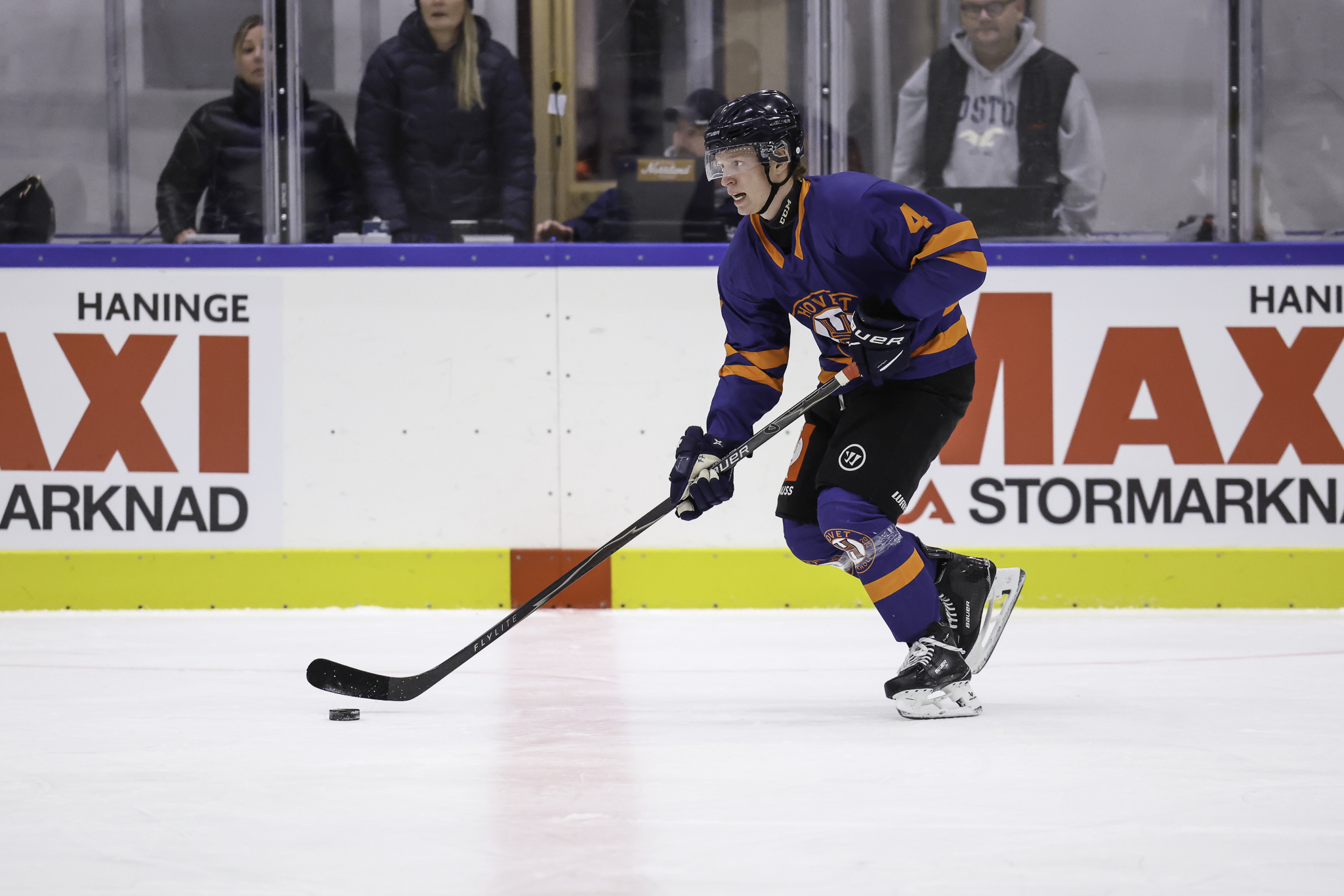 Hovet HC mot Trångsunds IF, seriepremiären 2 oktober 2026 — bild 18