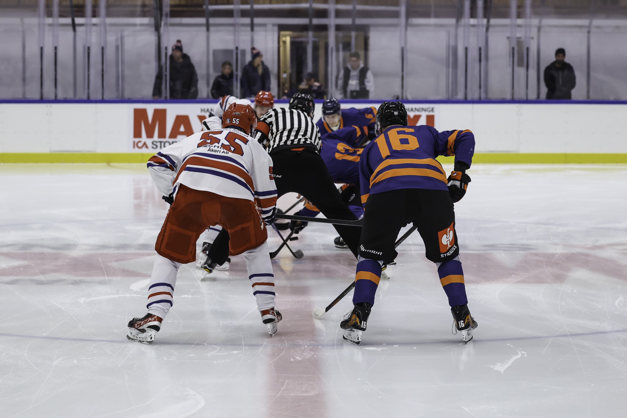 Hovet HC mot Trångsunds IF, seriepremiären 2 oktober 2026 — bild 2