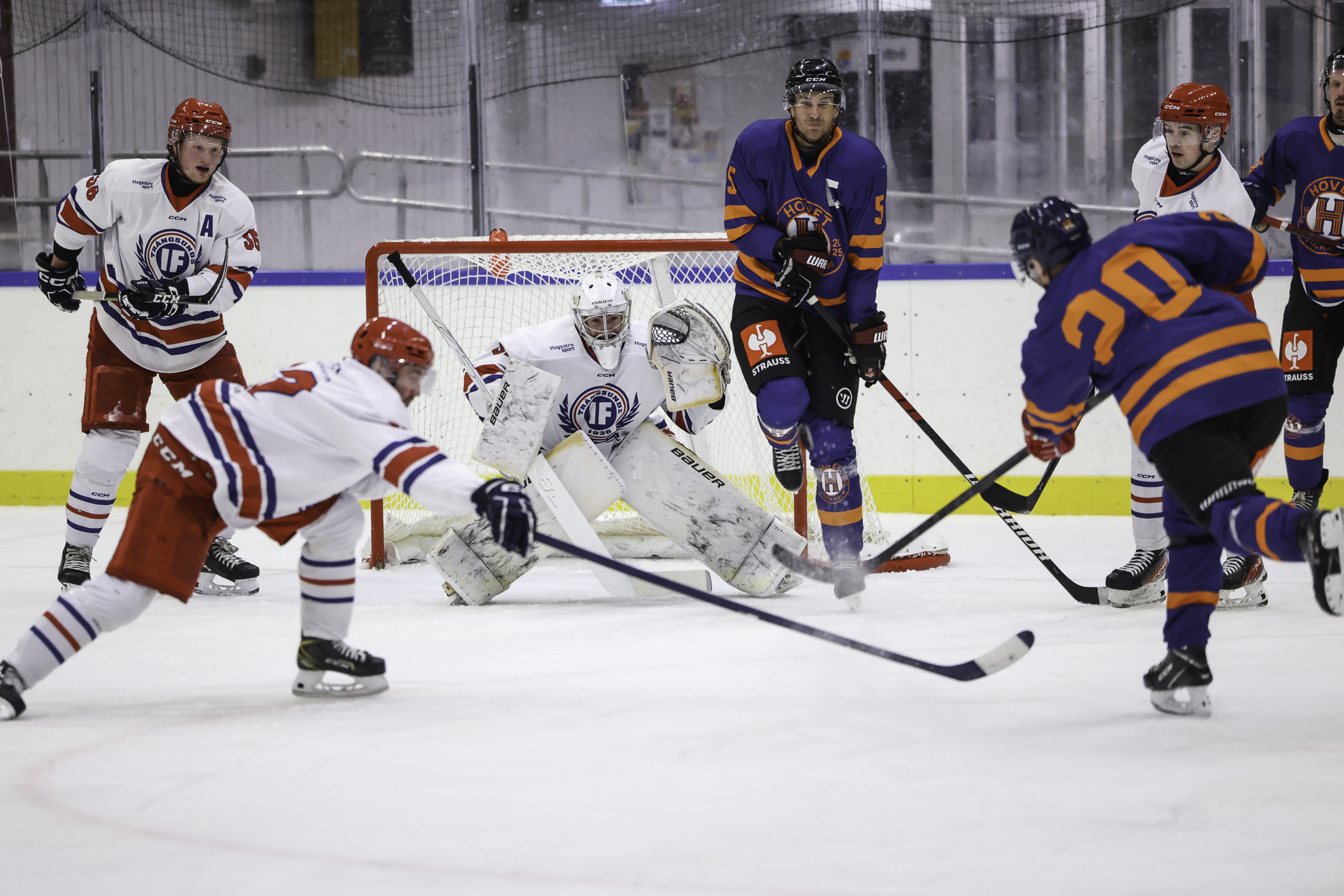 Hovet HC mot Trångsunds IF, seriepremiären 2 oktober 2026 — bild 25