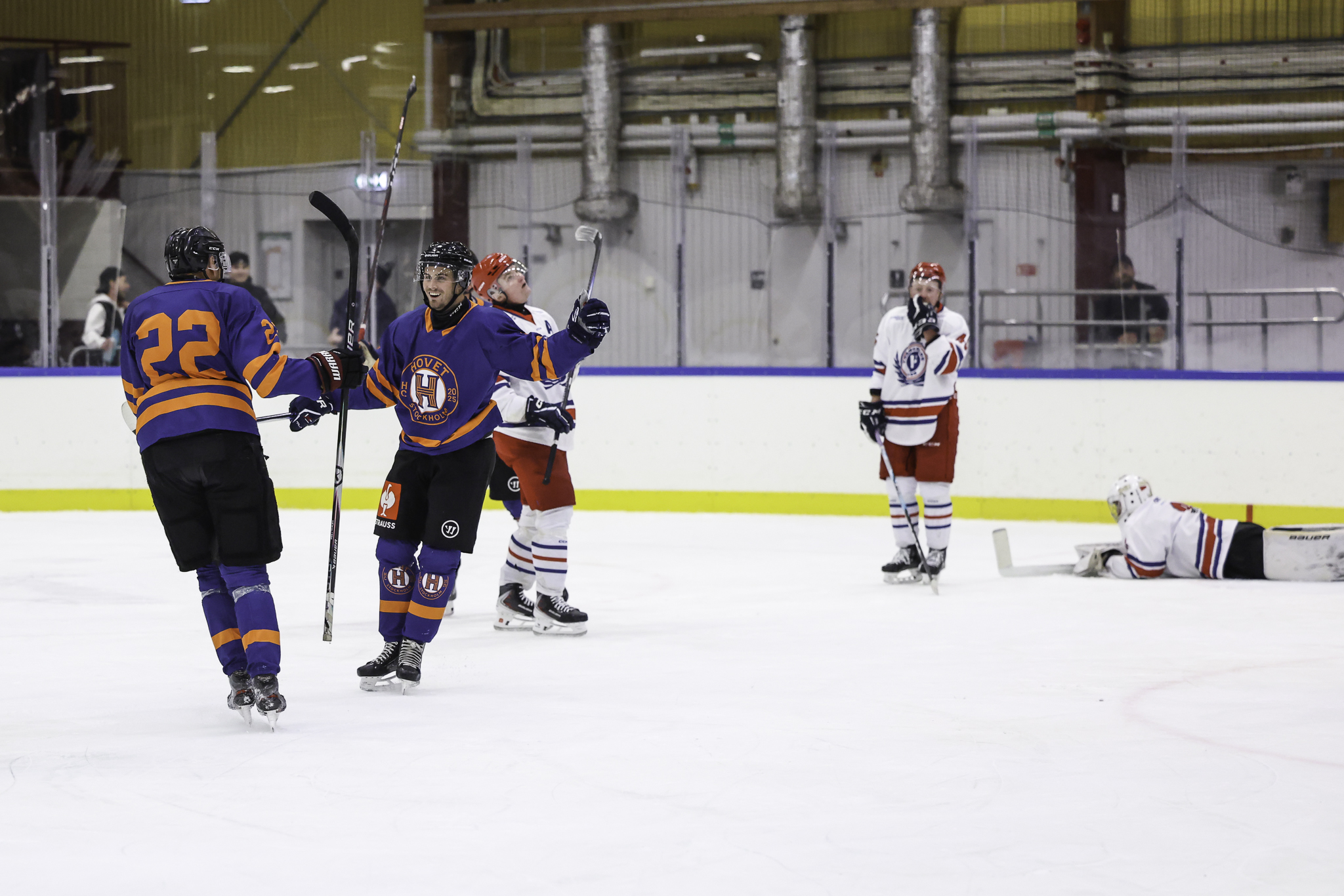 Hovet HC mot Trångsunds IF, seriepremiären 2 oktober 2026 — bild 32